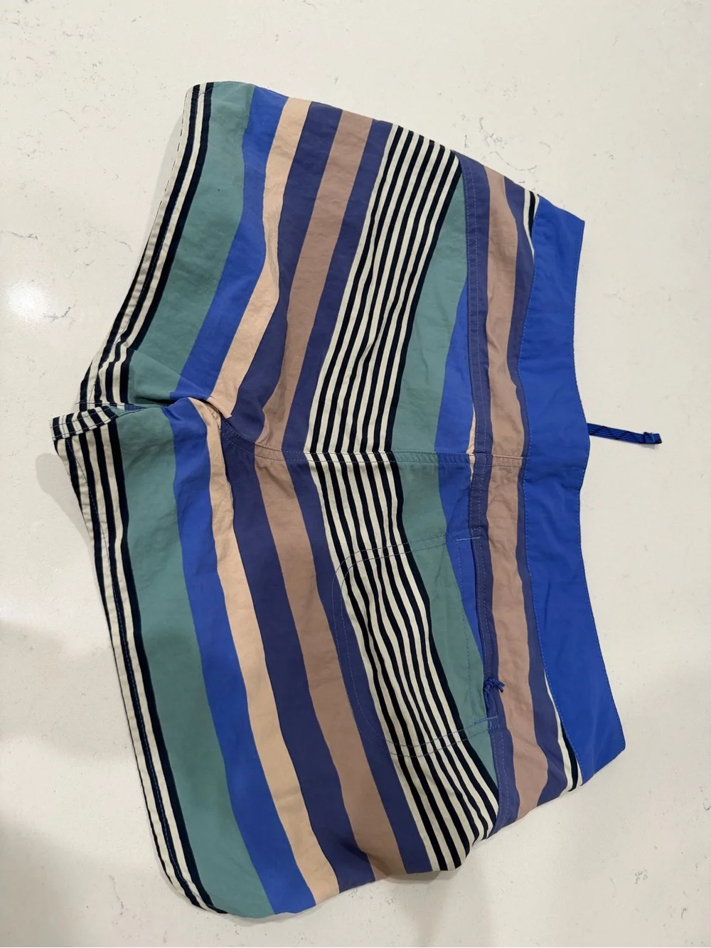 Patagonia Womens Shortd Stripped size 14